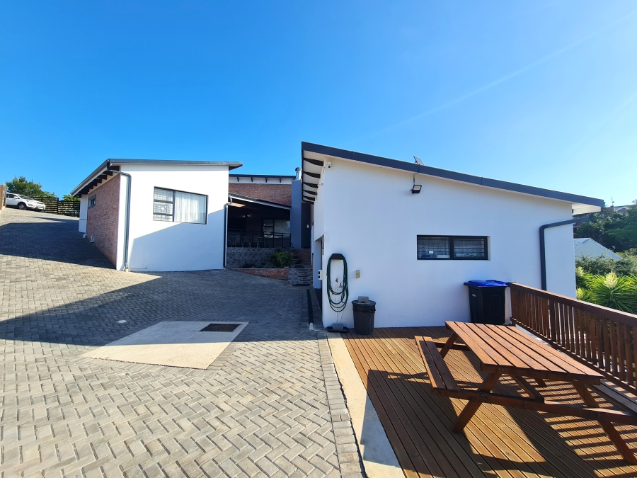 4 Bedroom Property for Sale in Noorsekloof Eastern Cape